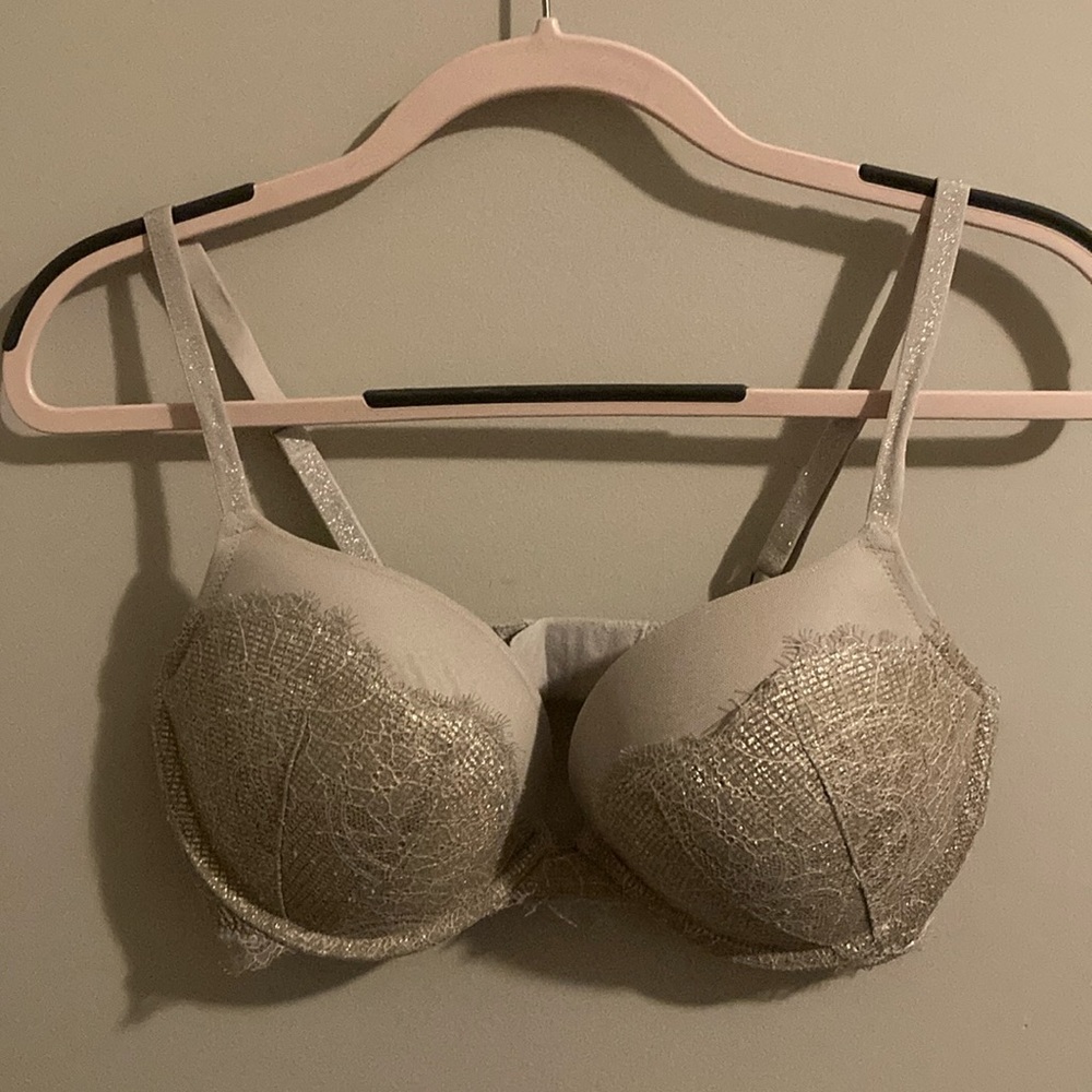 Victorias Secret women’s Dream Angels gold metallic push up bra